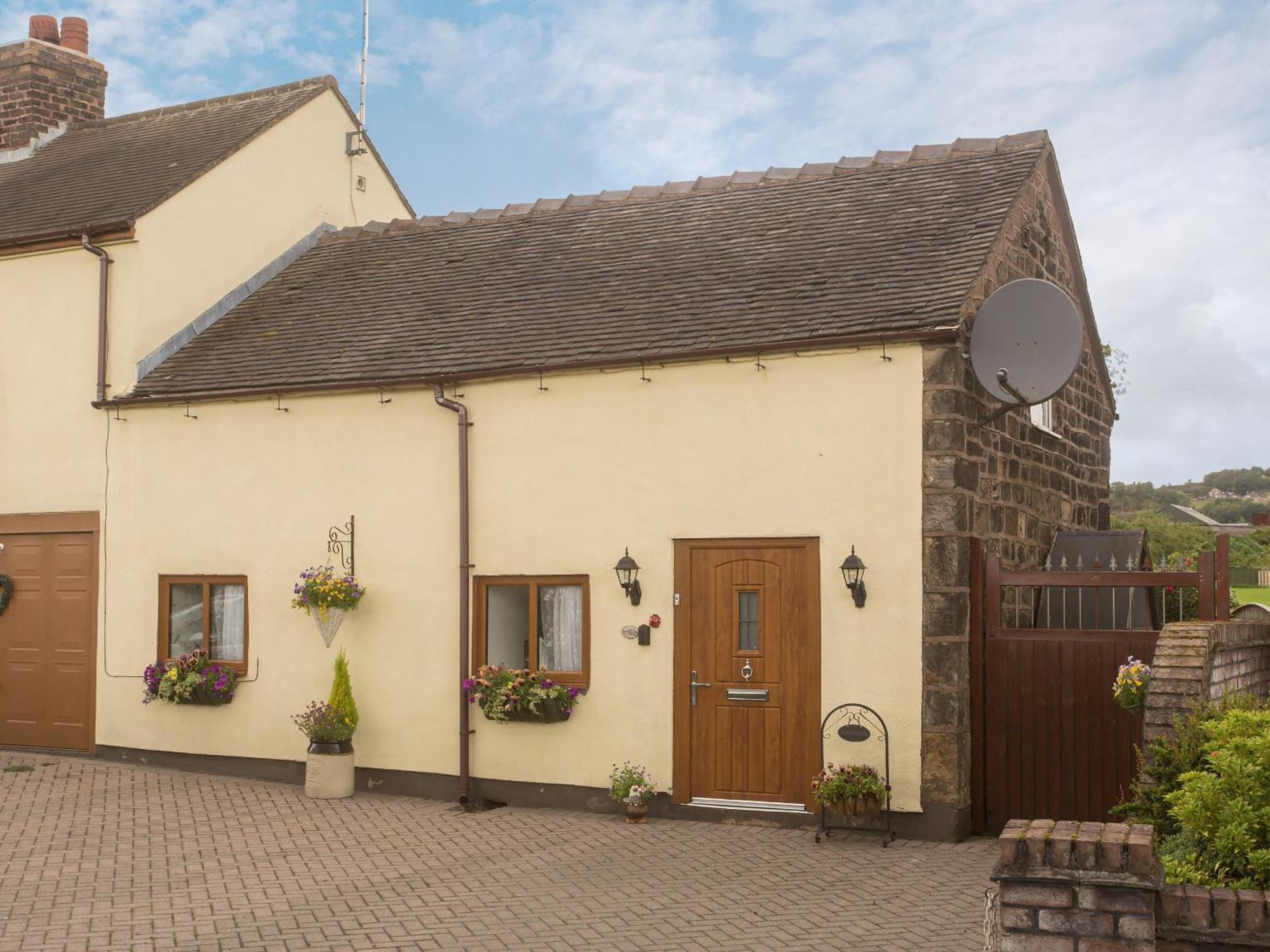 Hippos Rest Vila Mow Cop Exterior foto